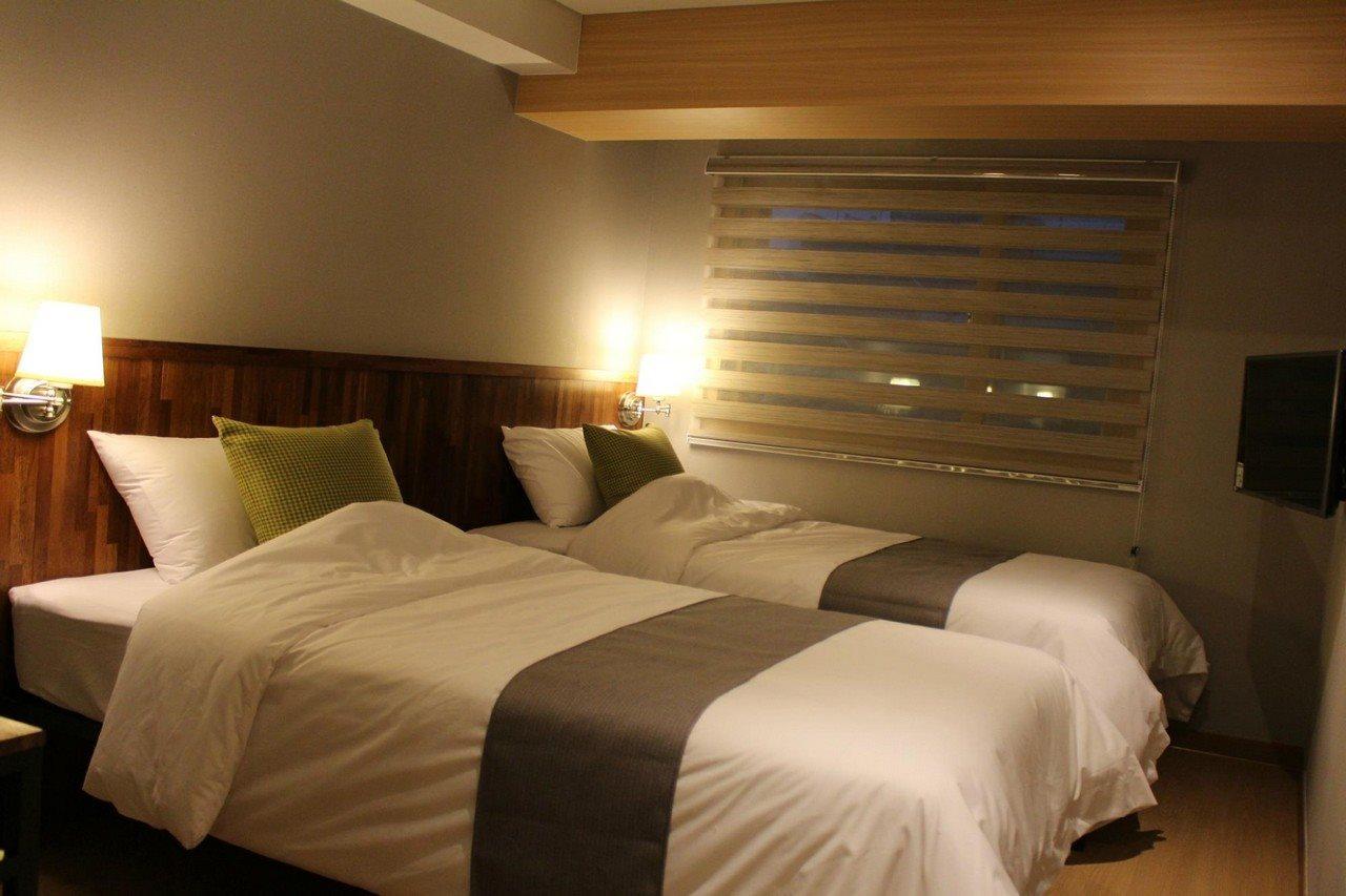 Hostel Cleo Seoul Hongdae Exterior photo