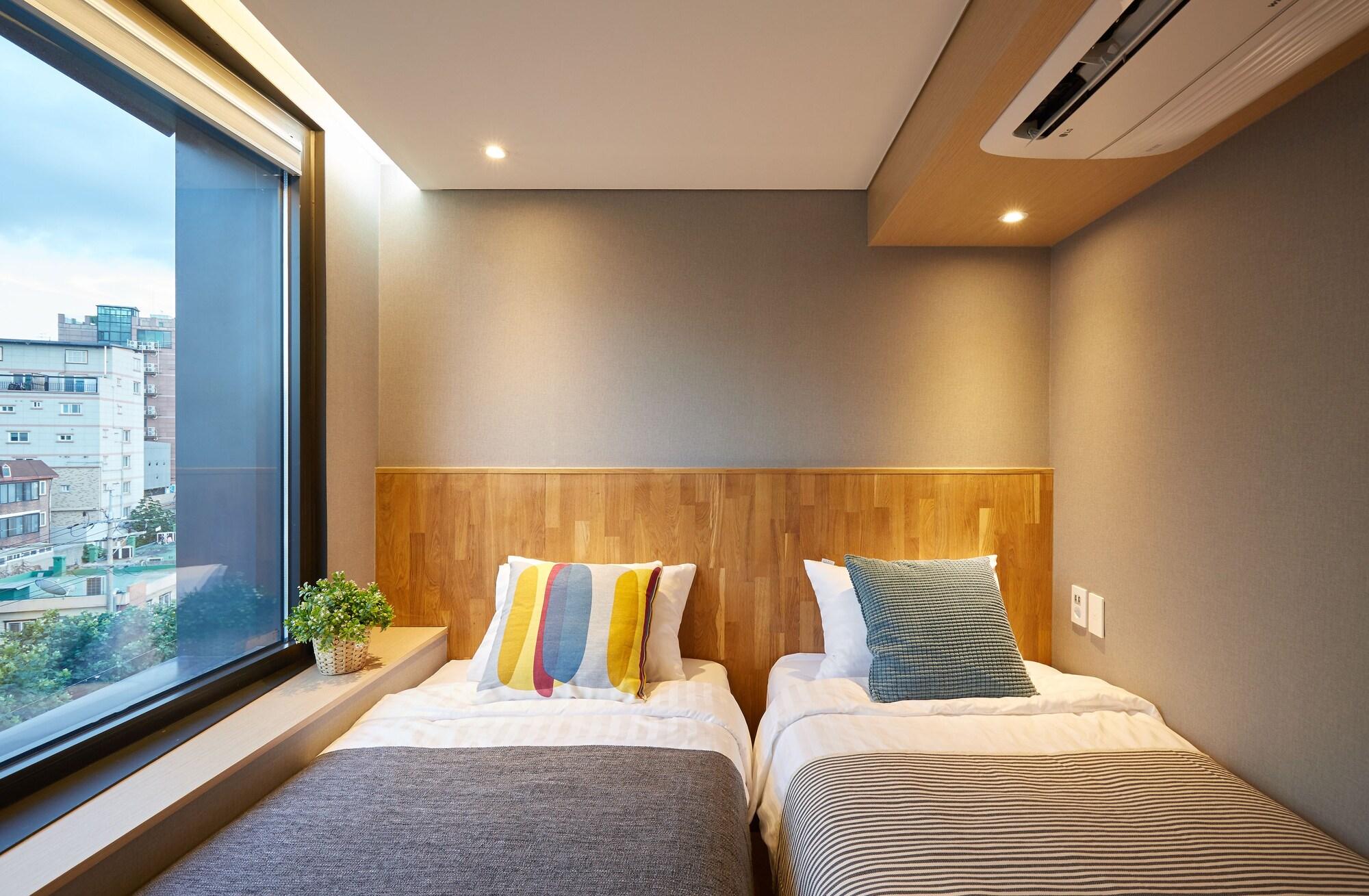 Hostel Cleo Seoul Hongdae Exterior photo